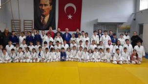 YUNUSEMRELİ JUDOCULAR BİR ÜST KUŞAĞA TERFİ ETTİ