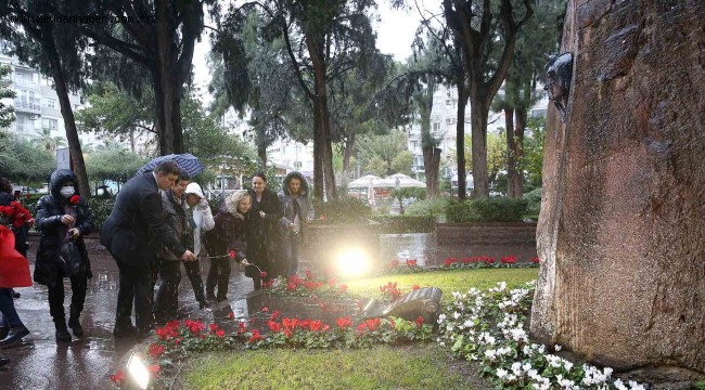 29 Ekim Kadınları Zübeyde Anne'nin huzurunda