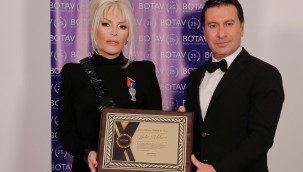 AJDA PEKKAN BODRUM'UN KÜLTÜR SANAT ELÇİSİ OLDU