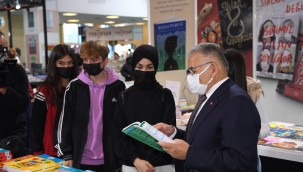 BAŞKAN BÜYÜKKILIÇ KİTAP FUARI'NDAN ÇAĞRIDA BULUNDU