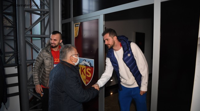 BAŞKAN BÜYÜKKILIÇ'TAN YUKATEL KAYSERİSPOR'A MORAL VE MOTİVASYON ZİYARETİ