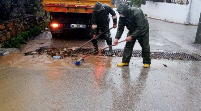 BELEDİYE EKİPLERİNDEN ANINDA MÜDAHALE