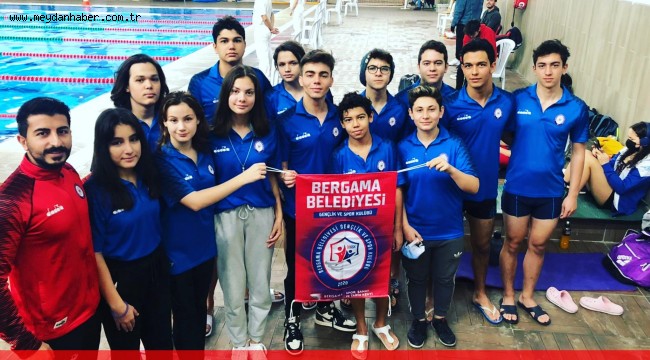 Bergama Belediyesi Yüzme Takımı başarıya koşuyor
