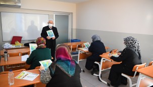 BEYLİKDÜZÜ'NDE OKUMA YAZMA BİLMEYEN KALMAYACAK