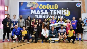 Büyüklerde zirvede Kağıtspor var