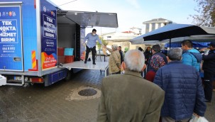 EFES SELÇUK BELEDİYESİ EKMEĞİNİ HALKLA BÖLÜŞÜYOR