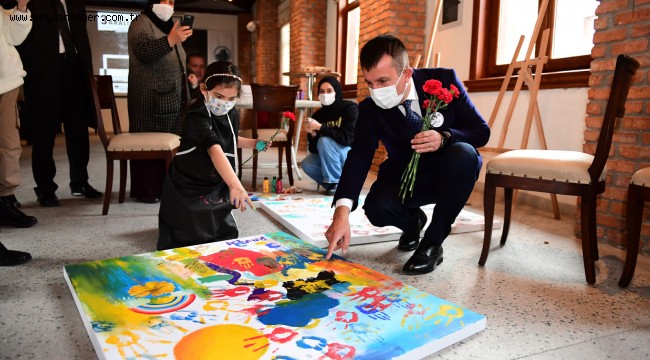 ENGELSİZ RESİMLER SERGİSİ AÇILDI 