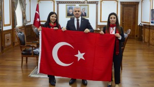 Gaziantep'ten 80 Şehre Toprak ve Bayrak