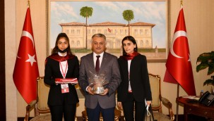 GAZİANTEP'TEN ANTALYA'YA TOPRAK VE BAYRAK