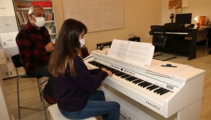 GENÇLER ÇANKAYA'DA SANAT EĞİTİMİ ALIYOR 