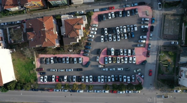 Gölcük'te yapılan otoparktan vatandaş çok memnun