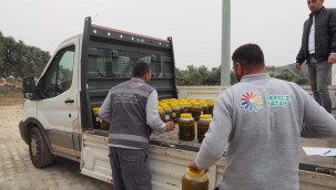 HBB'DEN VATANDAŞLARA ÜCRETSİZ ZEYTİNYAĞI