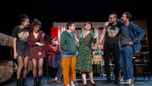 İzmir Şehir Tiyatroları, ikinci oyunu "Tavşan Tavşanoğlu" ile seyirciyle buluşuyor