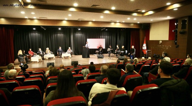 Karşıyaka'da Dünya Gönüllüler Günü için söyleşi düzenlendi