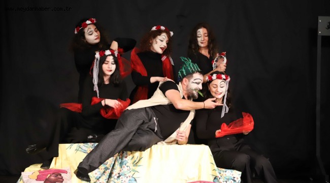 Kartal Belediye Tiyatrosu'nun sahneye koyduğu 'Eşeğin Gölgesi' oyununun galası yapıldı