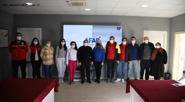 Kartal Belediyesi'nden, Kreş Öğrencilerinin Velilerine 'Afet Bilinçlendirme Eğitimi'