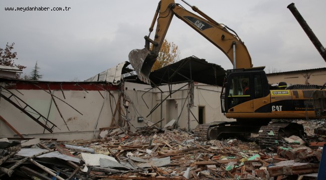 Kocaeli Fuarı'nda ilk yıkım