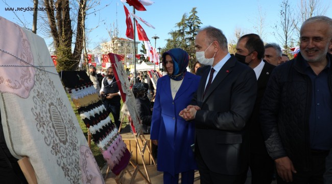 KURSİYERLERİN EL EMEKLERİ GÖRÜCÜYE ÇIKTI