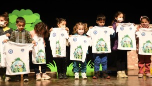 Minik çevreciler tiyatro oyununda buluştu