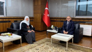 NECİBE NİNE'DEN BAŞKAN BÜYÜKKILIÇ'A ZİYARET