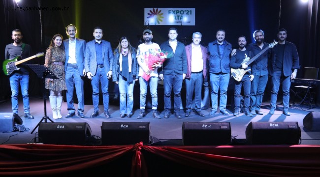 NİHAT MUGİL EXPO İÇİN SAHNEDE