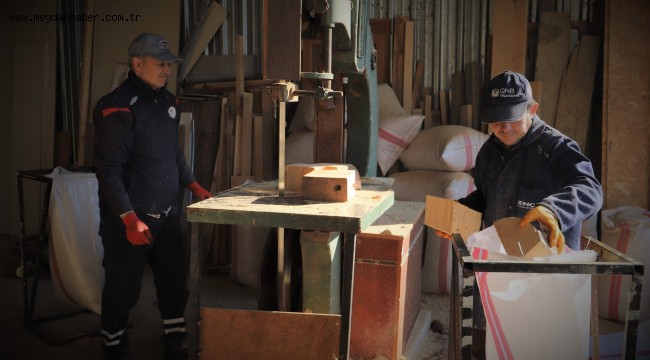 Ödemiş'te budanan ağaç dalları hem yürekleri hem yuvaları ısıtıyor