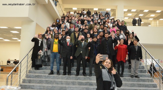 Rektör Savaş, Öğrenci Topluluklarıyla Bir Araya Geldi