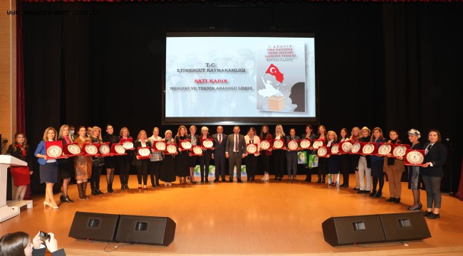 SEÇİLMİŞ KADINLAR BULUŞTU