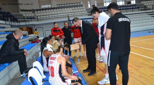 Turgutlu Belediyespor Kadın Basketbol Takımı Balıkesir Deplasmanında