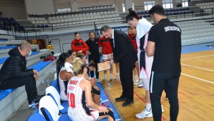 Turgutlu Belediyespor Kadın Basketbol Takımı Balıkesir Deplasmanında