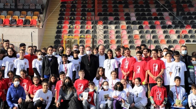 Turgutlu'da Gençler Atatürk İçin Koştu