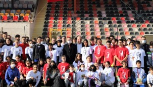 Turgutlu'da Gençler Atatürk İçin Koştu