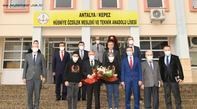 ÜRETEN BİR TOPLUM OLMA YOLUNDA MESLEK LİSELERİ OLMAZSA OLMAZIMIZ