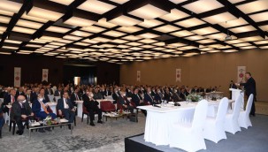 VALİ YAZICI İL ÖZEL İDARELERİ EĞİTİM SEMİNERİNE KATILDI