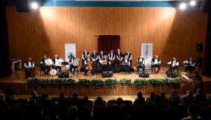 YUNUS EMRE İLAHİLERLE ANILDI 