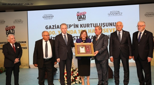 YÜZÜNCÜ YILDA YÜZ HAYIRSEVER KAMPANYASI ÖDÜL TÖRENİ GERÇEKLEŞTİ