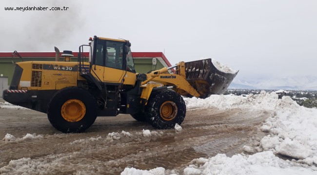 AKOM EKİPLERİ KARLA MÜCADELEYE DEVAM EDİYOR