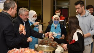 Aşgın'dan öğrencilere moral ziyareti