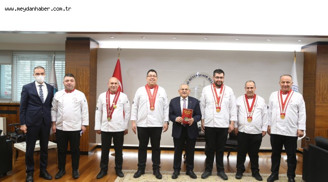 BAŞKAN BÜYÜKKILIÇ İLE GASTRONOMİ ŞEHRİNİN USTALARI BULUŞTU