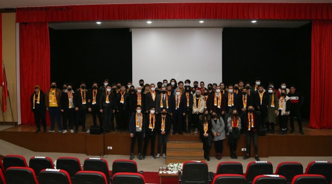 BAŞKAN BÜYÜKKILIÇ KARİYER GÜNLERİ'NDE 300 ÖĞRENCİYLE BİR ARAYA GELDİ