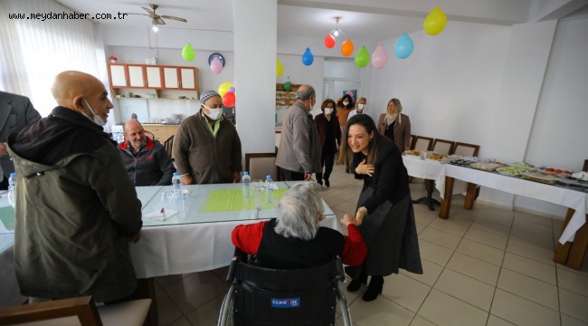 BAŞKAN CERİTOĞLU SENGEL YILIN İLK MESAİ GÜNÜNE HUZUREVİNDE  BAŞLADI