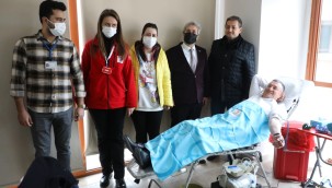 BAŞKAN SAVAŞ KÖK HÜCRE BAĞIŞINDA BULUNDU