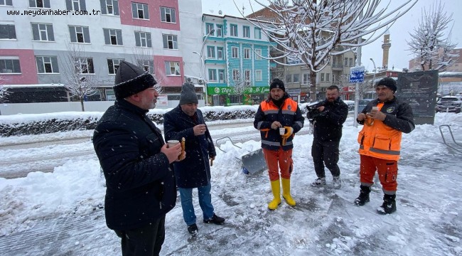 Belediye'den karla mücadelede etkin çalışma