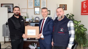 Büyükşehir'den muhtarlara temizlik malzemesi ve dezenfektan desteği