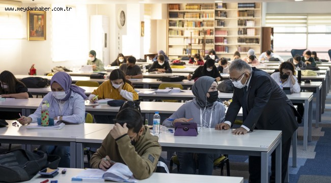 BÜYÜKŞEHİR KÜTÜPHANELERİNDEN 2021'DE 1 MİLYONA YAKIN KİŞİ FAYDALANDI