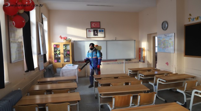  Çocuklar tatile, Belediye ekipleri okula