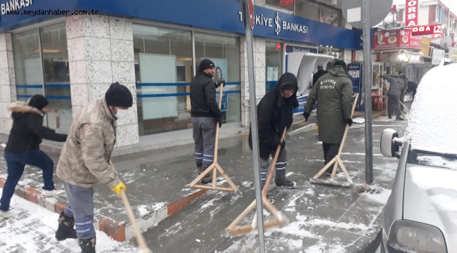 EĞİRDİR'DE KAR YAĞIŞI ETKİLİ BAŞLADI