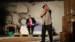 Gece Boyunca' adlı tiyatro oyunu Kartal'da sahnelendi