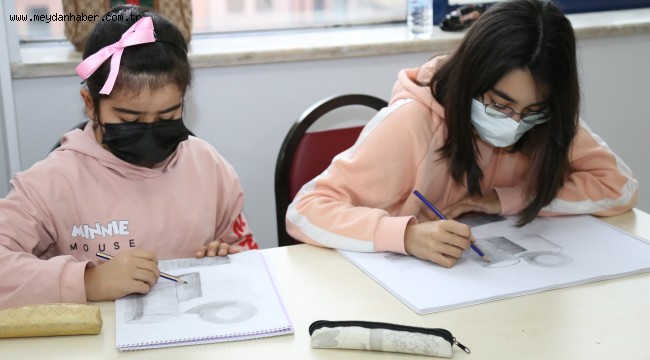 Geleceğin ressamları bu kursta