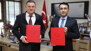 HBB BAŞKANI SAVAŞ'A ANLAMLI HEDİYE